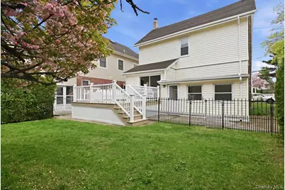 77 Stewart Street, Floral Park, NY 11001 - Photo 34