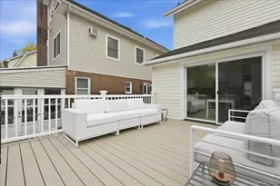 77 Stewart St, Floral Park, NY 11001 - Photo 26
