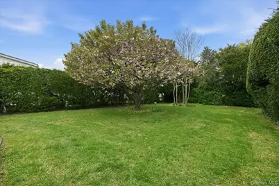 77 Stewart Street, Floral Park, NY 11001 - Photo 28