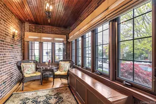 40 Harding Ave, Lynbrook, NY 11563 - Photo 2