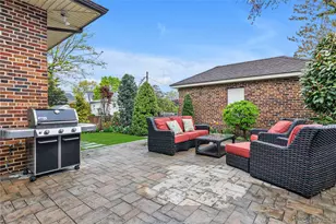 40 Harding Ave, Lynbrook, NY 11563 - Photo 14