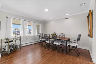 160 Sequams Ln W, West Islip, NY 11795 - Photo 18