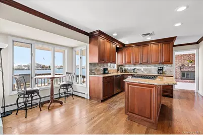 160 Sequams Lane W, West Islip, NY 11795 - Photo 14
