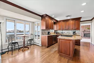 160 Sequams Ln W, West Islip, NY 11795 - Photo 14