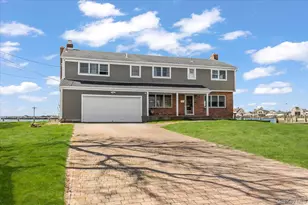 160 Sequams Ln W, West Islip, NY 11795 - Photo 6