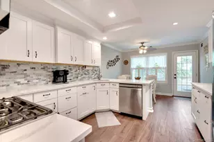 104 Glen Dr, Ridge, NY 11961 - Photo 14