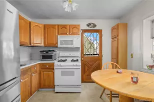 5 S Ronald Dr S, Amityville, NY 11701 - Photo 16