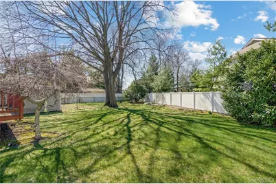 5 S Ronald Drive S, Amityville, NY 11701 - Photo 6