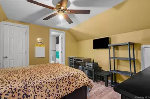 5 S Ronald Dr S, Amityville, NY 11701 - Photo 22