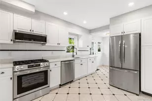 21 Keogh Ln, New Rochelle, NY 10805 - Photo 10