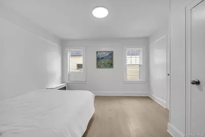 25 N 12th Street, New Hyde Park, NY 11040 - Photo 10