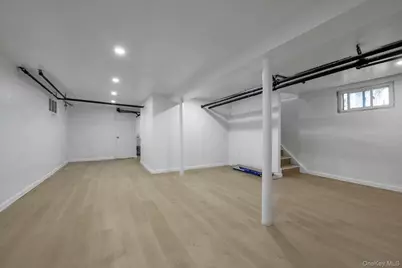 25 N 12th Street, New Hyde Park, NY 11040 - Photo 16