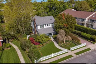 2348 Pershing Blvd, Baldwin, NY 11510 - Photo 2