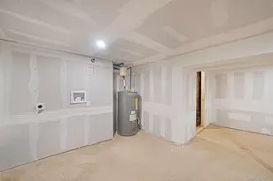 39 Pinetop Dr, Shirley, NY 11967 - Photo 26