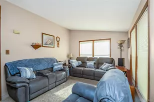320 S Fulton Ave, Lindenhurst, NY 11757 - Photo 6