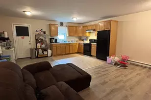 112 Maple Ln, Medford, NY 11763 - Photo 2