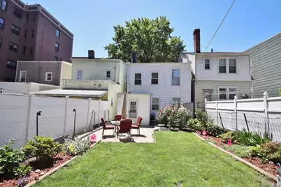 521 E 235th Street, Bronx, NY 10470 - Photo 6