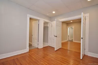 521 E 235th Street, Bronx, NY 10470 - Photo 30