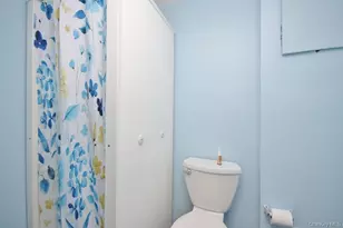 521 E 235th St, Bronx, NY 10470 - Photo 38