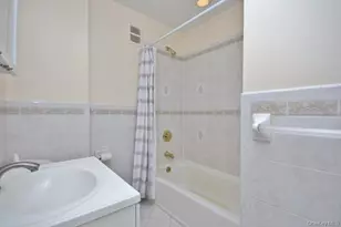 521 E 235th St, Bronx, NY 10470 - Photo 18
