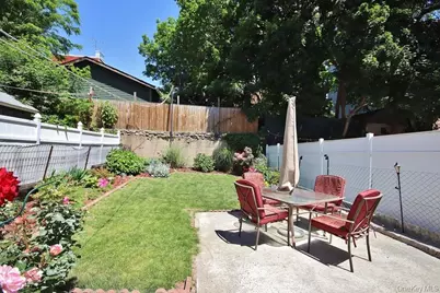 521 E 235th Street, Bronx, NY 10470 - Photo 4