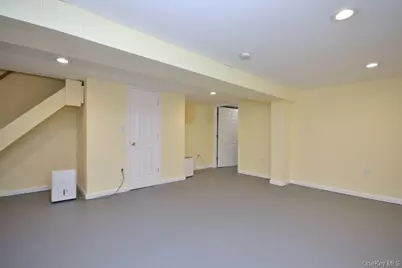 521 E 235th Street, Bronx, NY 10470 - Photo 36