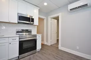 521 E 235th St, Bronx, NY 10470 - Photo 22