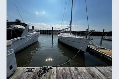 D-20 Half Moon Bay Marina, Croton on Hudson, NY 10520 - Photo 4