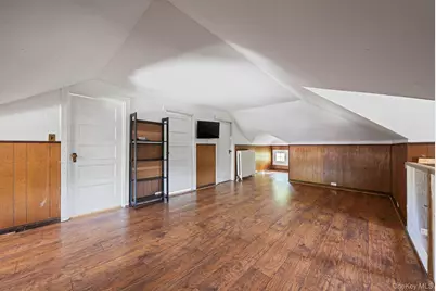 537 Livingston Street, Westbury, NY 11590 - Photo 10