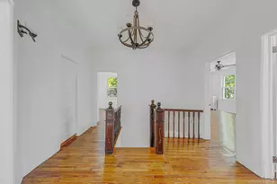 537 Livingston St, Westbury, NY 11590 - Photo 28