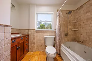 537 Livingston St, Westbury, NY 11590 - Photo 14