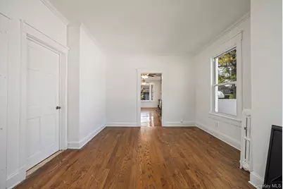 537 Livingston Street, Westbury, NY 11590 - Photo 36