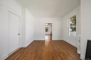 537 Livingston St, Westbury, NY 11590 - Photo 36
