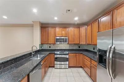 17 Strangford Court #109, Oceanside, NY 11572 - Photo 8