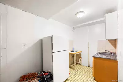 627 Commonwealth Avenue, Bronx, NY 10473 - Photo 34