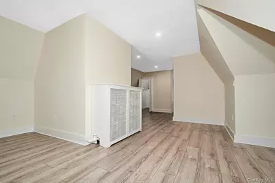 403 Palisade Avenue #3rd Fl, Yonkers, NY 10703 - Photo 6