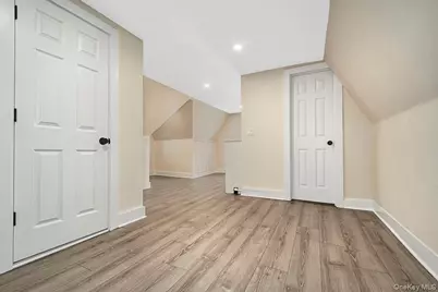 403 Palisade Avenue #3rd Fl, Yonkers, NY 10703 - Photo 2