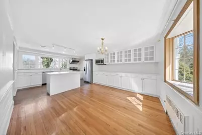 167 Old Mill Road, Manhasset, NY 11030 - Photo 6
