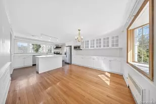 167 Old Mill Rd, Manhasset, NY 11030 - Photo 6