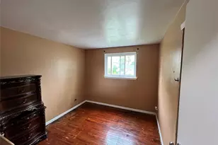 3016 Beechnut Ave, Medford, NY 11763 - Photo 8