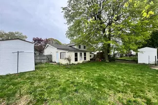 3016 Beechnut Ave, Medford, NY 11763 - Photo 2