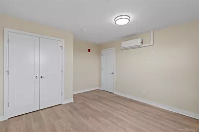 135 Wakefield Avenue #105, Yonkers, NY 10704 - Photo 4