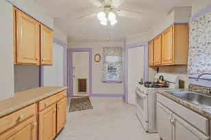 44 Redmond Ave, Bay Shore, NY 11706 - Photo 12