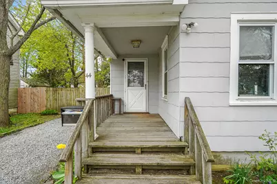 44 Redmond Avenue, Bay Shore, NY 11706 - Photo 4