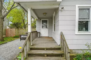 44 Redmond Ave, Bay Shore, NY 11706 - Photo 4