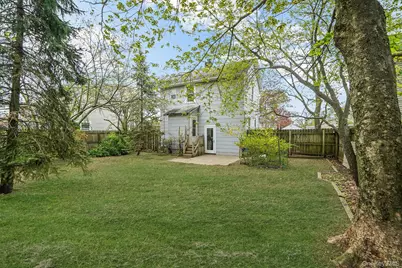 44 Redmond Avenue, Bay Shore, NY 11706 - Photo 6