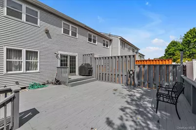 7 Eastern Drive, New Hyde Park, NY 11040 - Photo 16