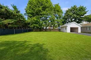 136 Udall Rd, West Islip, NY 11795 - Photo 32
