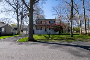 80 Queen Rd, Mastic Beach, NY 11951 - Photo 2