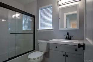 80 Queen Rd, Mastic Beach, NY 11951 - Photo 24
